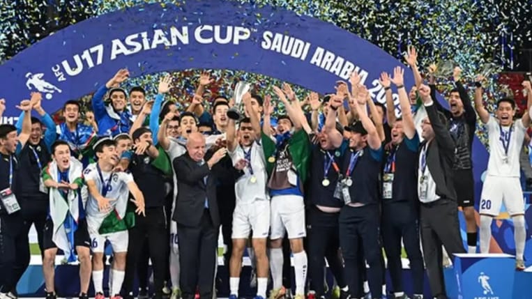 Uzbekistan U-17 Taklukkan Tuan Rumah, Juara AFC U-17 2025 dengan 9 Pemain