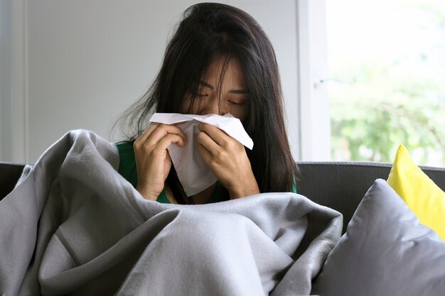 Tetap Sehat di Musim Hujan, Simak 8 Tips Mencegah Flu