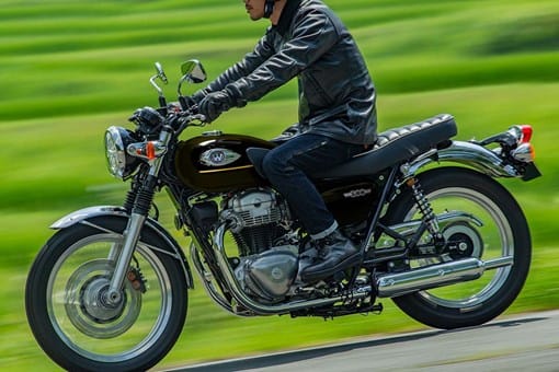 Kelebihan dan Kekurangan Kawasaki W800, Motor Retro yang Mengutamakan Karakter