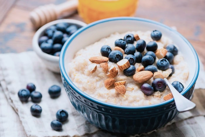 Praktis! Sarapan Oatmeal Ternyata Banyak Gizinya, Apa Saja?