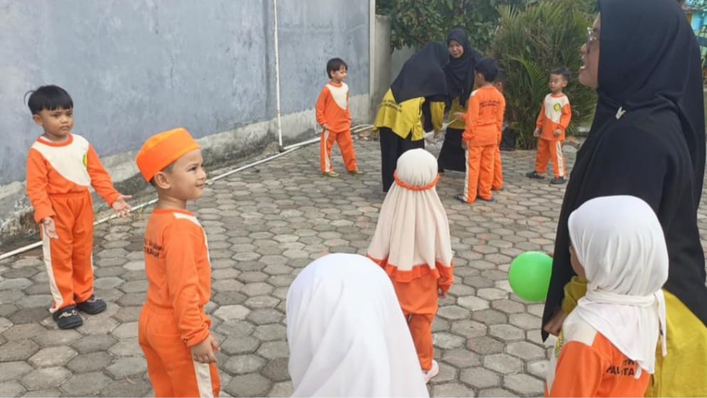Jumat Sehat Penuh Tawa, Siswa TK IT Al Hasanah Belajar Lewat Permainan Tradisional