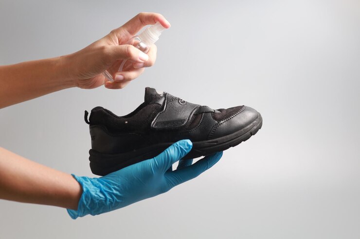 8 Cara Ampuh Menghilangkan Bau Tak Sedap pada Sepatu dengan Mudah