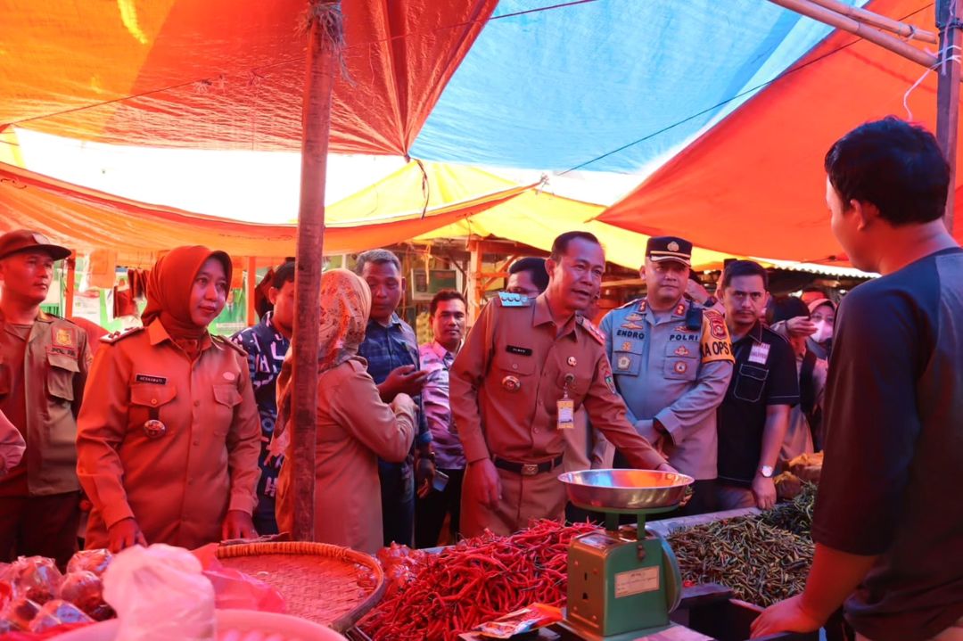 Sidak Pasar Jelang Ramadhan, Pj Wako Prabumulih : Cabai Naik 