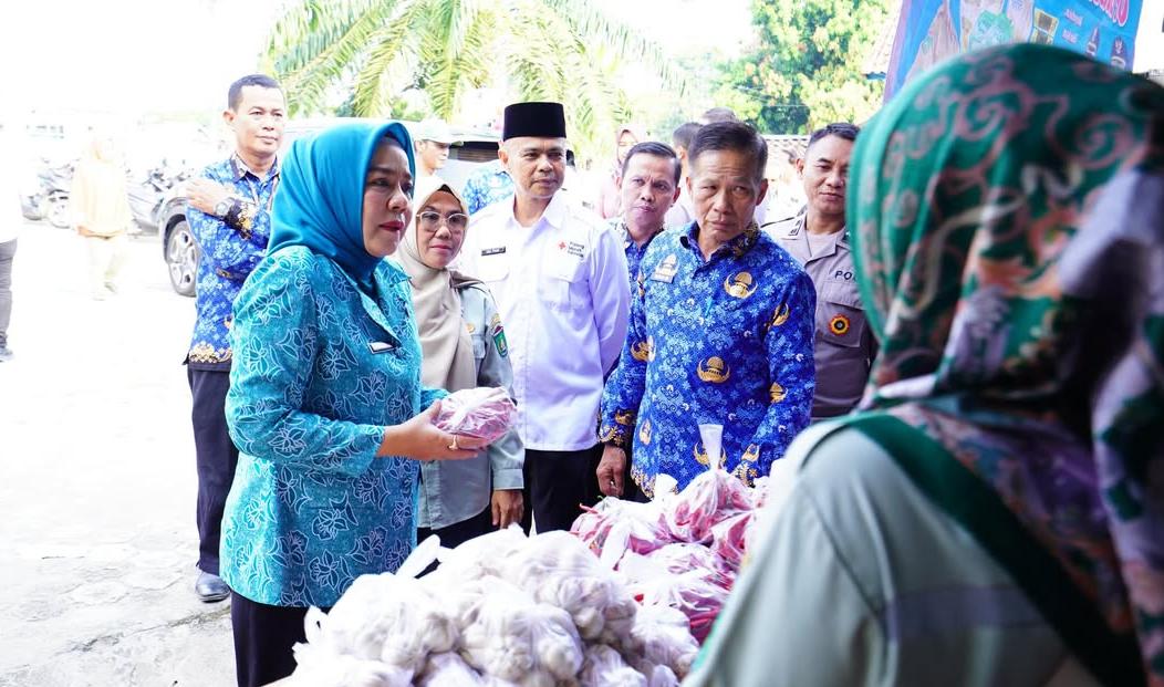 Pemkot Prabumulih Gelar Pasar Murah, Warga Antusias Serbu Sembako Bersubsidi