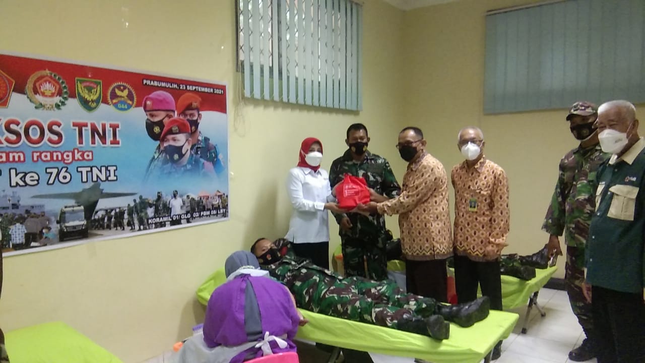 Personel Koramil Serbu Kantor PMI, Donor Darah