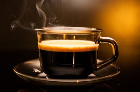 4 Hal Yang Bisa Anda Lakukan Sambil Ngopi Pagi Hari