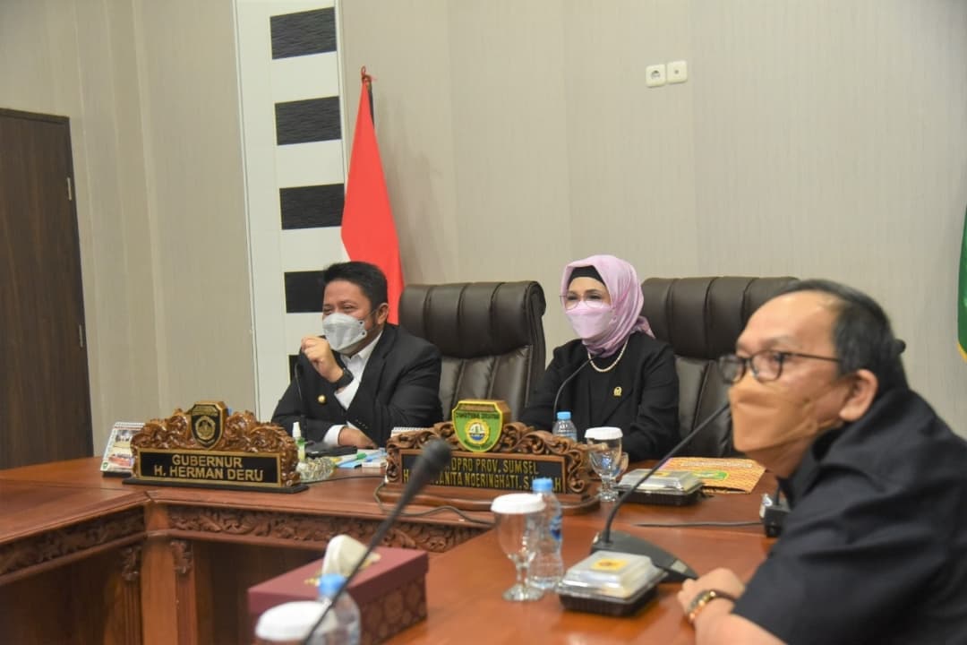 Gubernur Hadiri Launching Buku Pendapat BPK RI