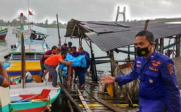 Tiga Pemancing di Kawasan Jembatan Emas Terseret Arus, Dua Meninggal Dunia