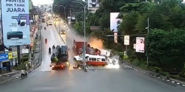 Kecelakaan Beruntun di Balikpapan, 5 Orang Tewas, Belasan Luka-Luka