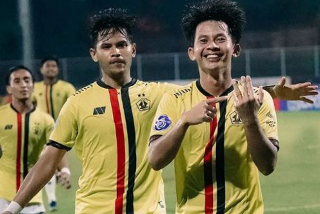 Arema FC Menjauh dari Puncak Klasemen dan Rawan Tergusur