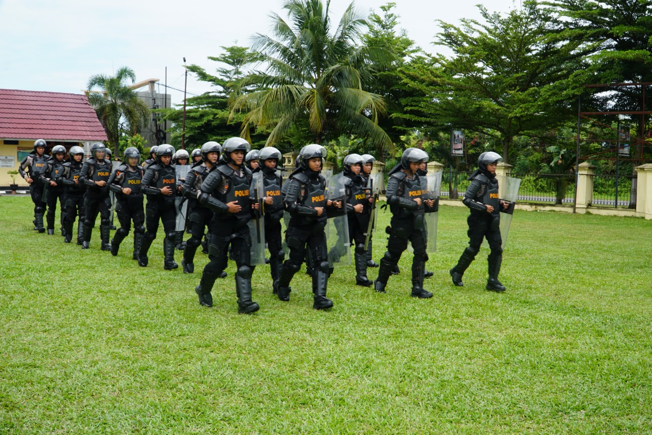 Baja Dibekali Kemampuan Halau Massa