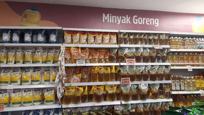 Mulai 1 Februari Harga Minyak Goreng Turun Lagi ke Rp11.500