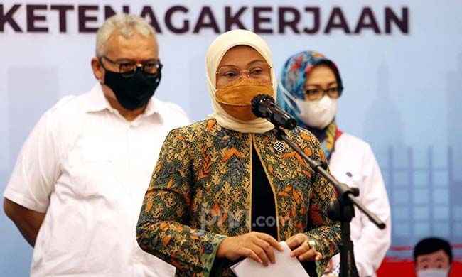 Ida Fauziyah Kembalikan Aturan JHT ke Permenaker 19/2015