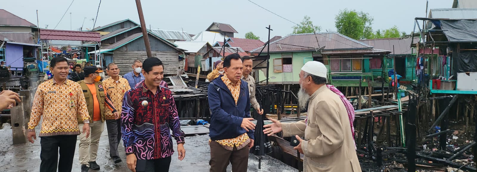 Tinjau Kebakaran, Sekaligus Bantu Korban Kebakaran Sungsang I