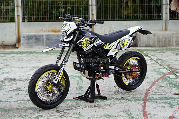 Kelebihan dan Kekurangan Kawasaki D Tracker 150, Supermoto Ringan yang Masih Menarik