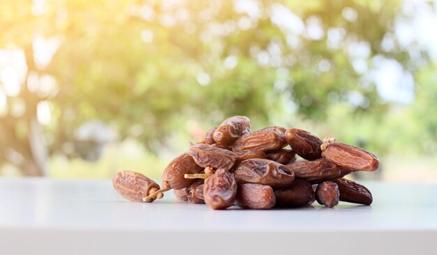 Hati-Hati! Ini Efek Samping Jika Terlalu Banyak Makan Kurma Saat Berbuka Puasa