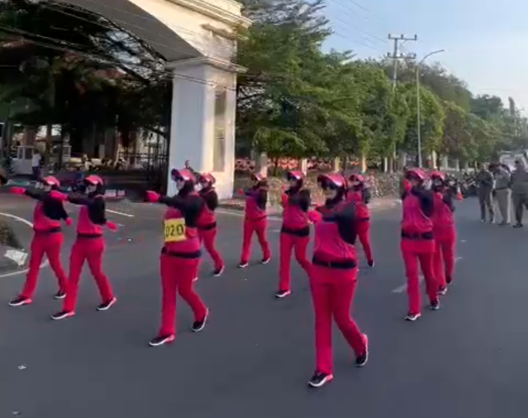 ﻿Keren, Ada Barisan Pink di Gerak Jalan Prabumulih 