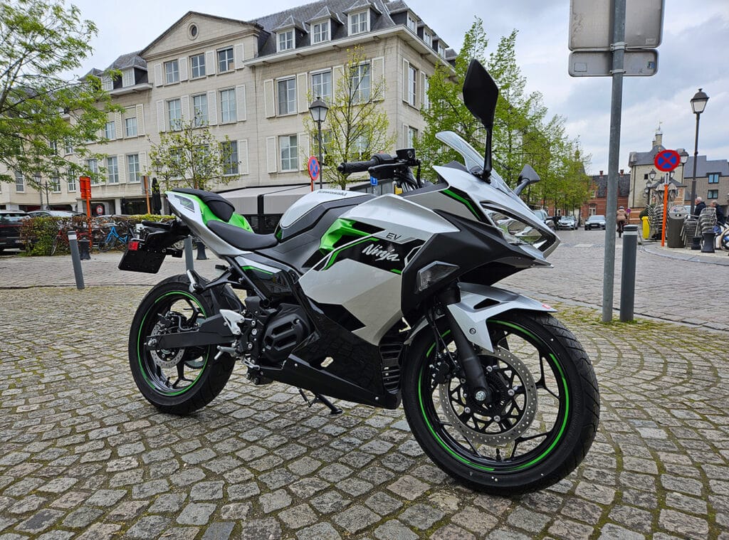 Spesifikasi Kawasaki Ninja e-1, Motor Sport Listrik dengan Performa Terkini