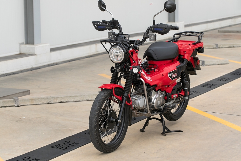 Honda CT125 Hunter Cub vs Yamaha PG 1, Mana Motor Petualang Retro yang Lebih Menarik