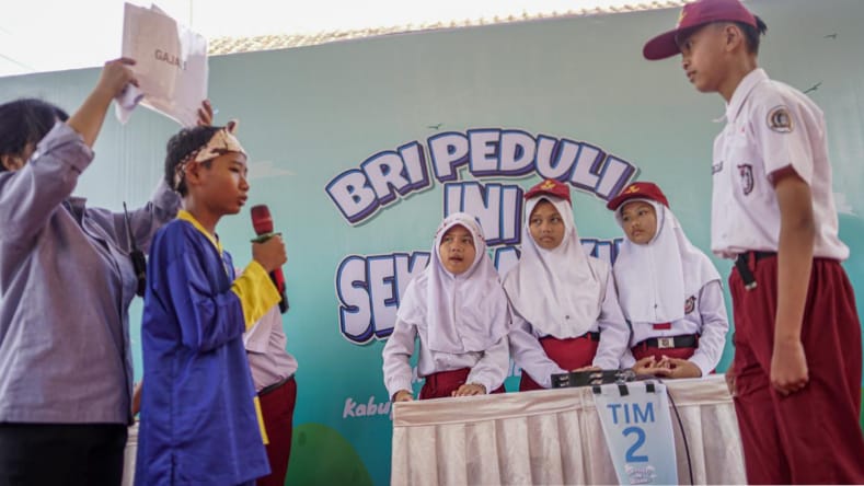 Peringati Hardiknas, BRI Dukung Peningkatan Kualitas Pendidikan Indonesia Melalui BRI Peduli Ini Sekolahku