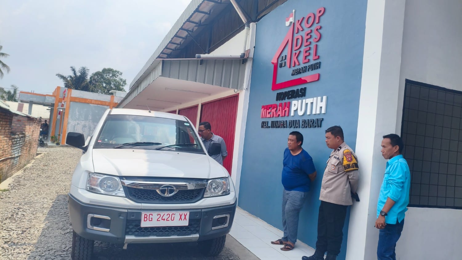 Mobil Operasional Tata Yodha 4x4 Tiba di Koperasi Merah Putih Muara Dua, Siap Dukung Distribusi