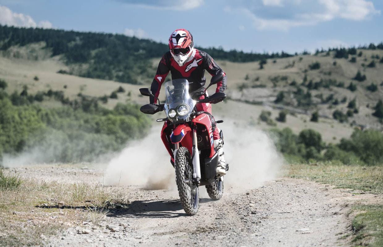 Berpetualang Lebih Leluasa dengan Honda CRF250 Rally, Simak Keunggulan dan Kekurangannya