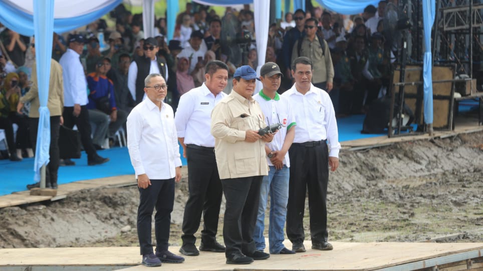 Presiden Prabowo Kagum Efektivitas Penggunaan Drone Pertanian, 1 Hari Bisa Tanam 25 Hektare