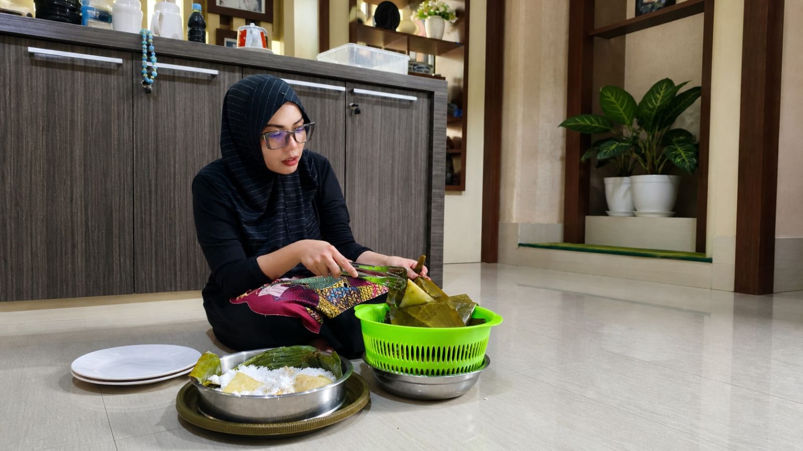 Aroma Pandan dan Gula Merah, Rahasia Enaknya Lupis Buatan Zhia