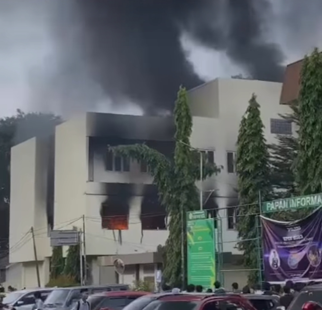 Waduh... Gegara Main Korek Api Dua Bocah di Palembang jadi Penyebab Gedung Kosong Terbakar 