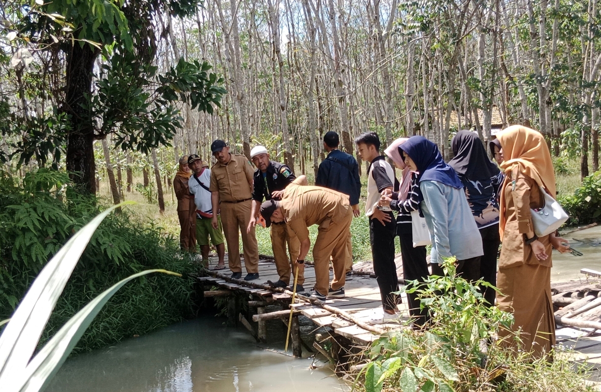 Warga Desa Pangkul Harap Jembatan Segera Diperbaiki, Pemkot Turun Tangan