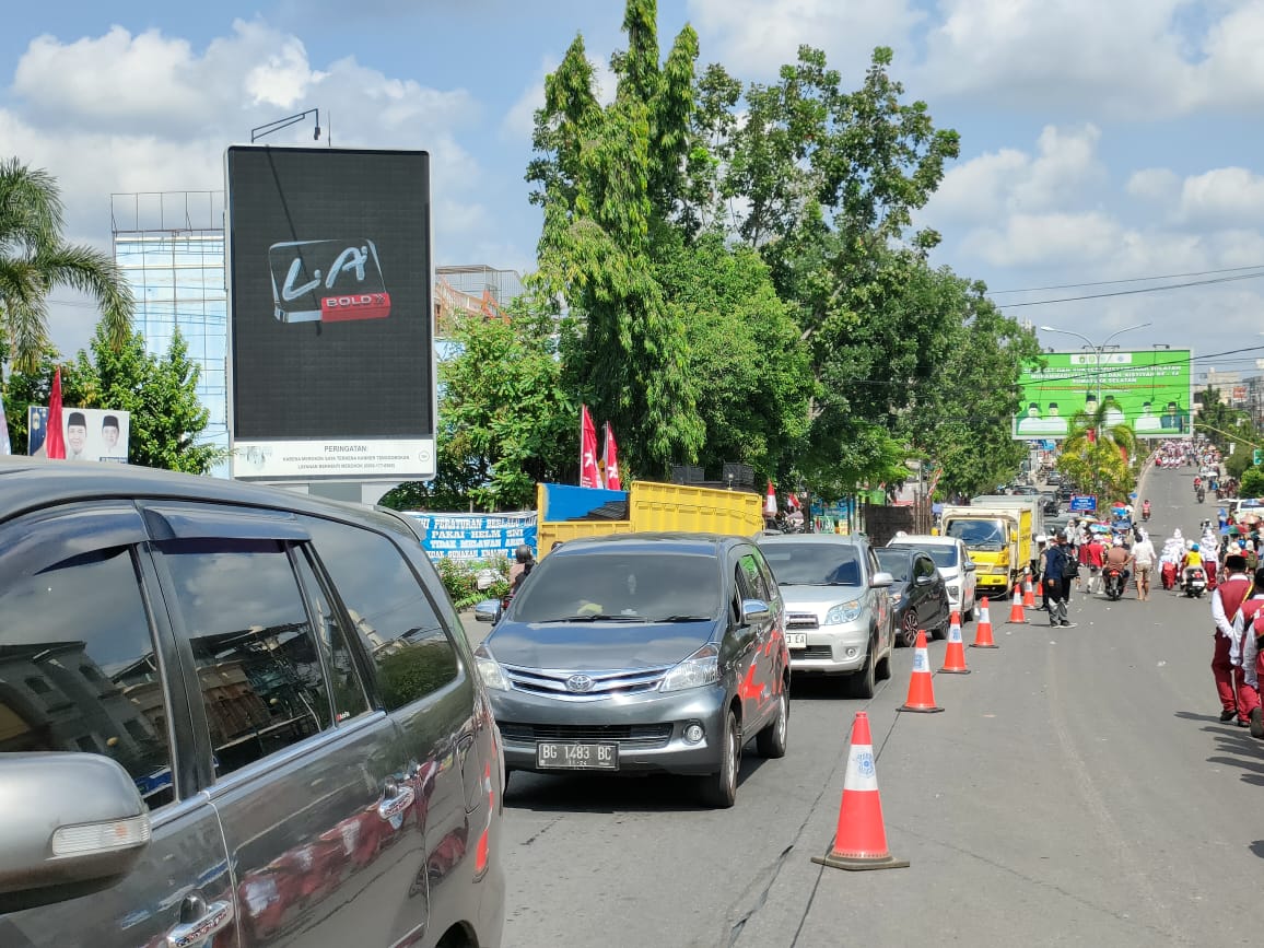 Gerak Jalan HUT RI, Lalu Lintas di Sudirman Prabumulih Padat Merayap 