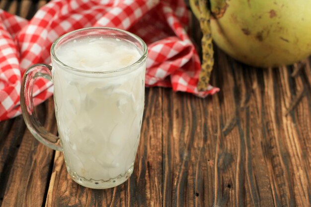 Mengungkap Rahasia Air Kelapa, Minuman Alami yang Menyehatkan Tubuh