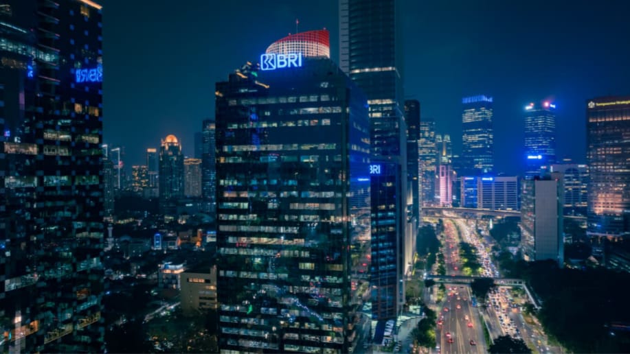 BRI Raih Bank of The Year 2025, Transformasi BRIVolution Reignite Mendunia