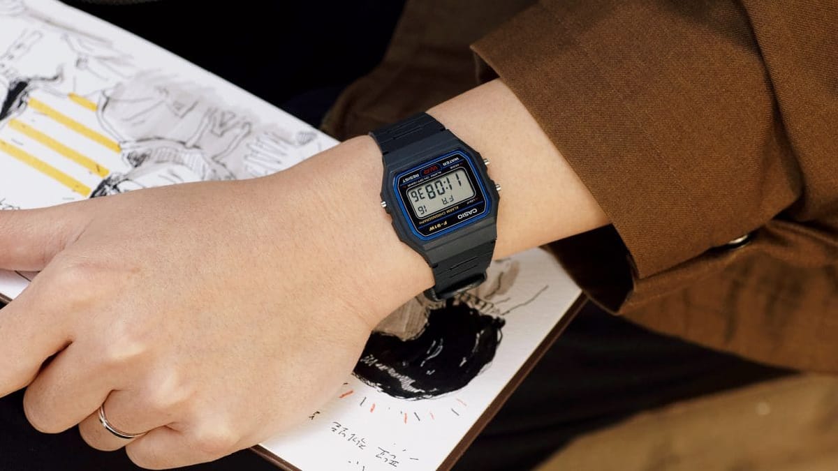 Casio F-91 Tampil Beda, Kini Hadir dengan Fabric Strap yang Makin Stylish