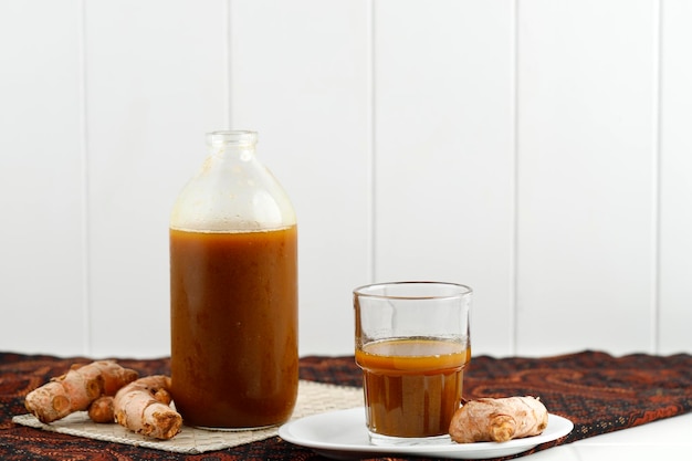 9 Manfaat Jamu Kunir Asem yang Wajib Kamu Tahu