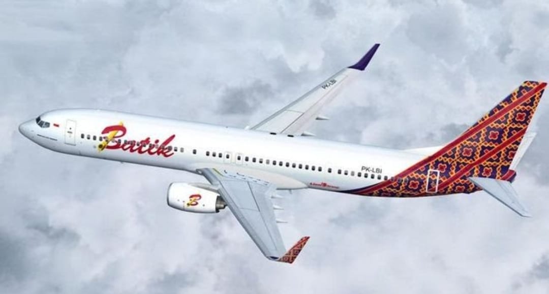 Viral! Penumpang Ngamuk Ingin Buka Pintu Emergency Maskapai Batik Air, Netizen Geram