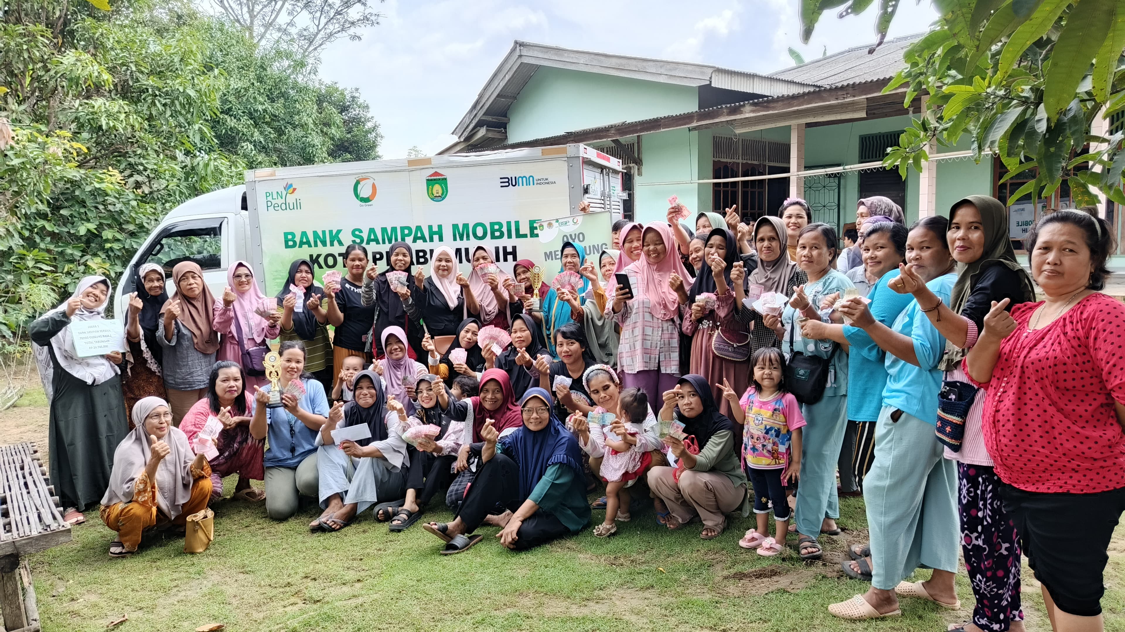 Jelang Lebaran, Tabungan Nasabah Bank Sampah Prabumulih Cair hingga Jutaan Rupiah