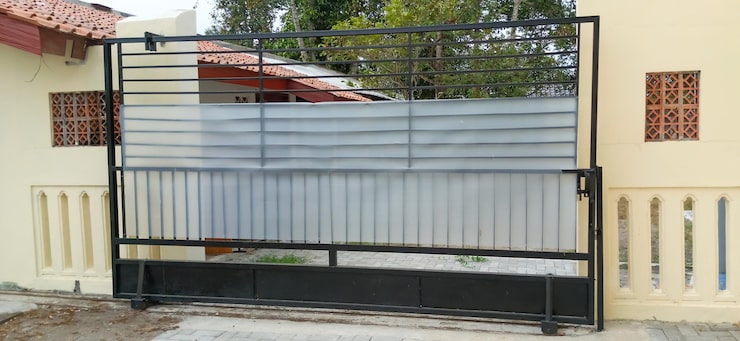 Model Pagar Rumah Minimalis Sederhana dan Elegan untuk Lahan Sempit, Jadi Tren 2025