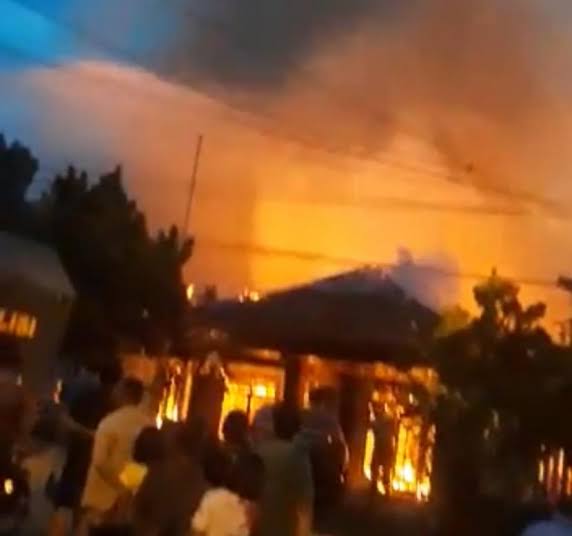 Benarkah Rumah Kapolda Papua Dibakar Orang? Begini penjelasan Polri