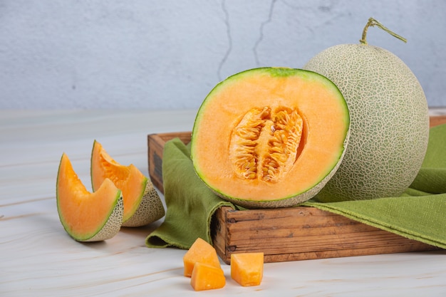 Rutin Konsumsi Melon? Ini 7 Manfaatnya untuk Tubuh