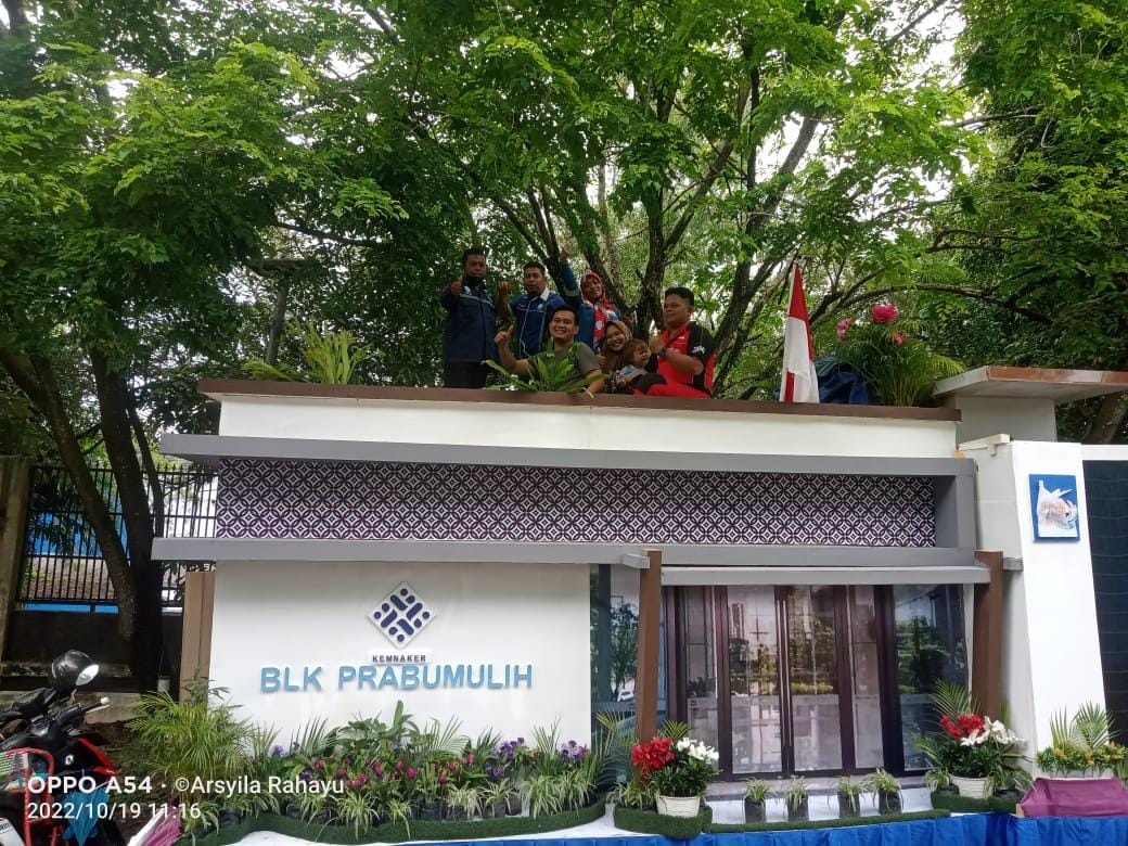 Miniatur Gedung UPTD BLK Juara Karnaval