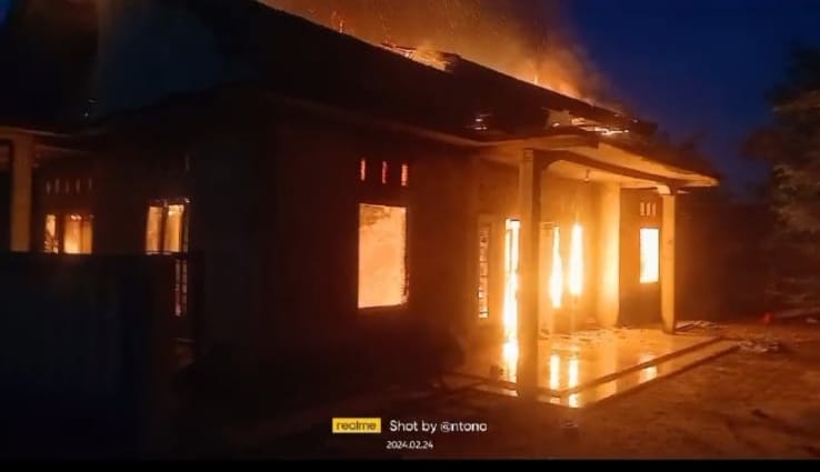 Rumah Warga Karang Raja Prabumulih Dilalap Api