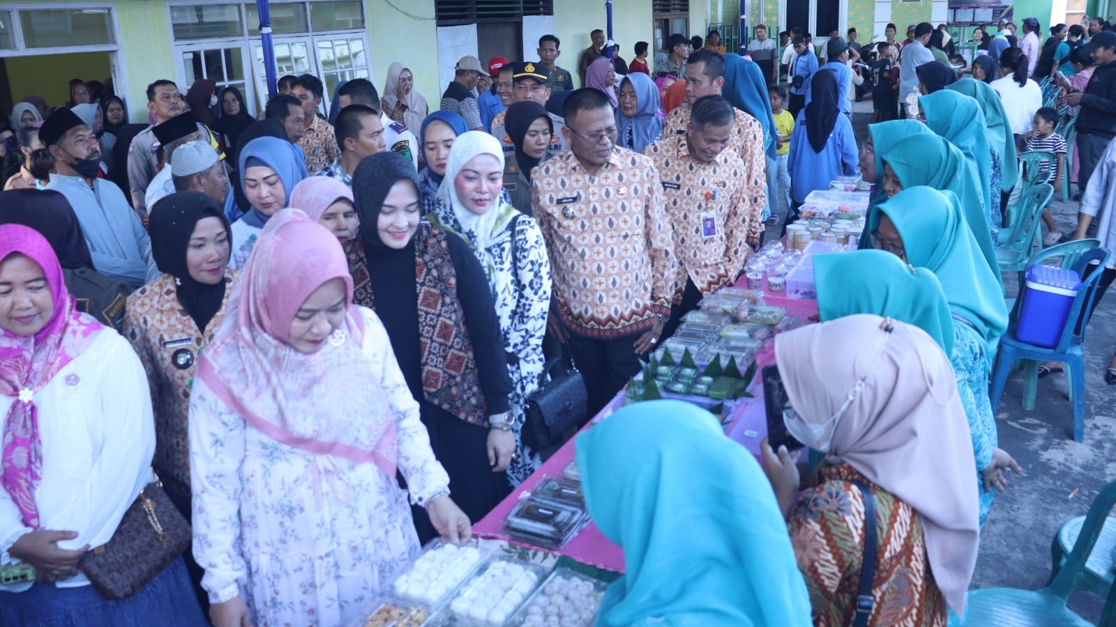 Walikota Prabumulih Buka Pasar Takjil, Dukung Perekonomian UMKM Lokal