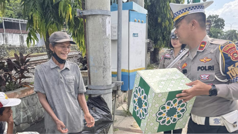 Satlantas Polres Prabumulih Berbagi, Membawa Harapan Lewat Bantuan Sosial