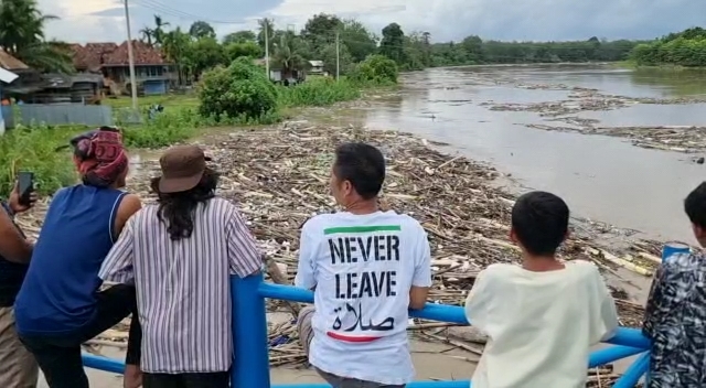 ﻿Kiriman Banjir Lahat Debit Sungai Lematang Meningkat, Kalaksa BPBD: Masih Kategori Aman