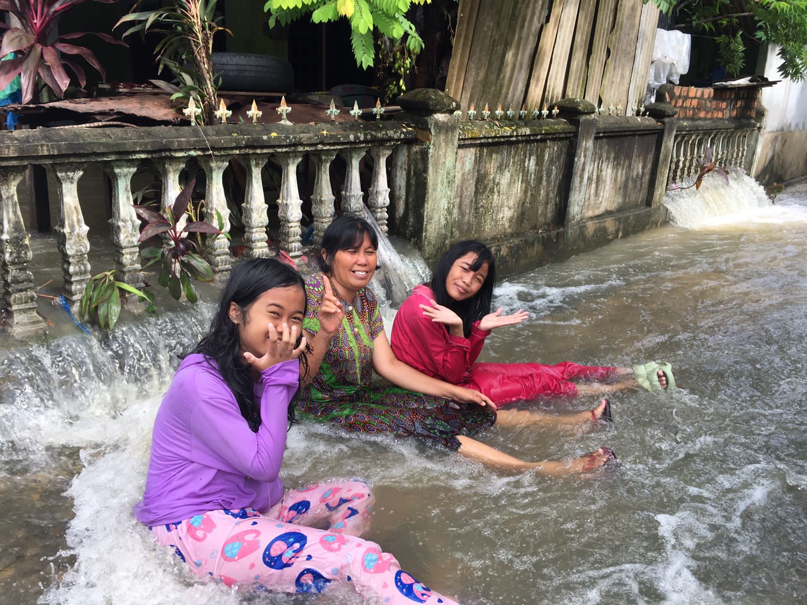 Hujan Semalaman Sebabkan Banjir, Warga Prabumulih Sigap Unggah Story di Medsos