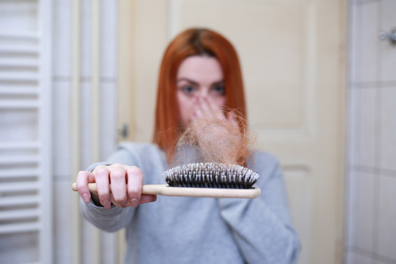 Rambut Rontok? Ini 10 Hal yang Harus Dihindari untuk Mencegah Kerusakan Lebih Parah