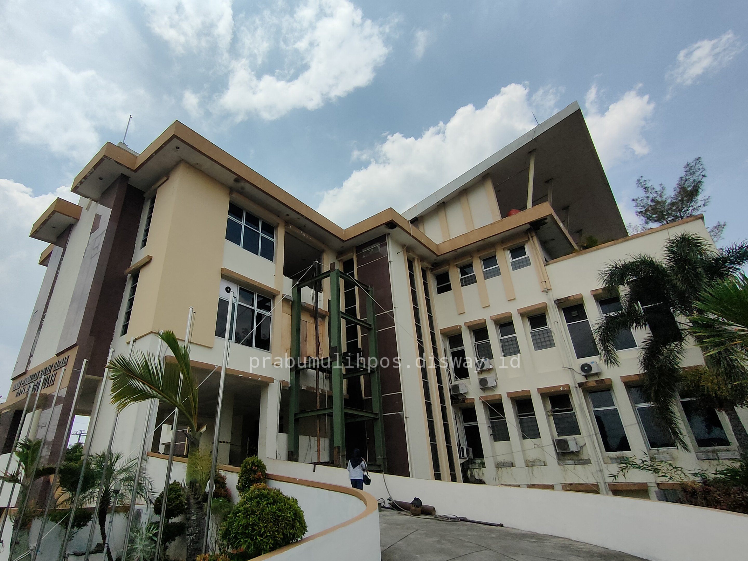 Wow! Lift Gedung Wakil Rakyat Prabumulih Telan Anggaran Rp2,4 Miliar 