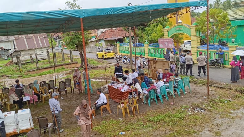 Hujan Guyur Jiwa Baru Muara Enim Saat Pencoblosan Pilkada 2024