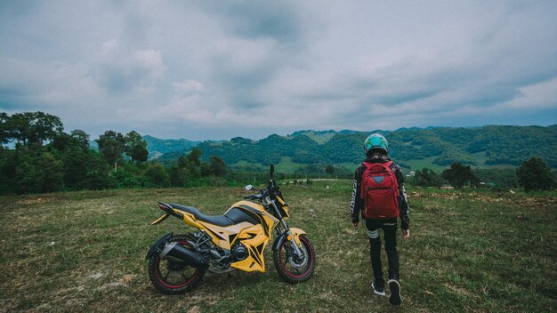 Mudik Aman dan Nyaman, Tips Berkendara dengan Sepeda Motor